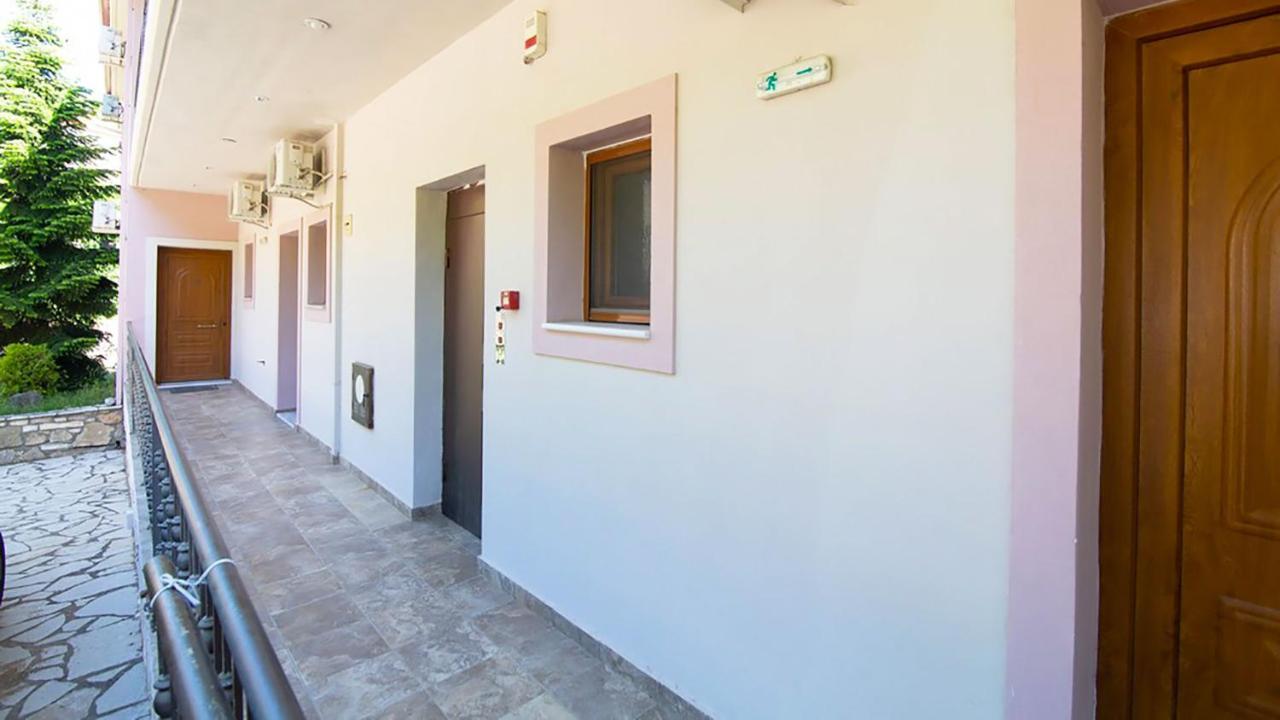 Ξενώνας Μενελαΐς - Menelais Apartments Thrapsimion Exterior photo
